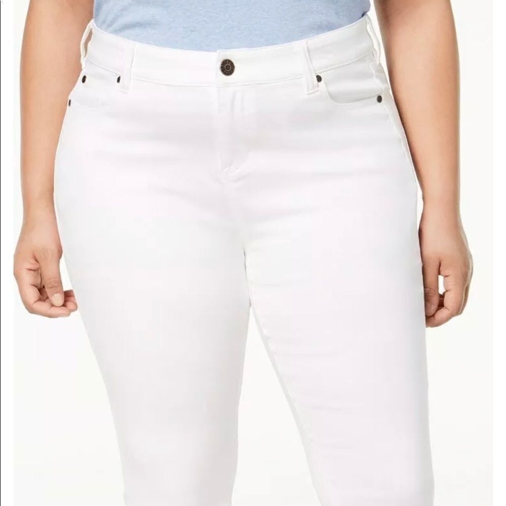 Celebrity Pink Denim Mid-Rise Skinny Jeans size 22 and 14